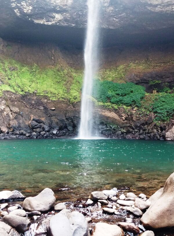 devkund waterfall trek